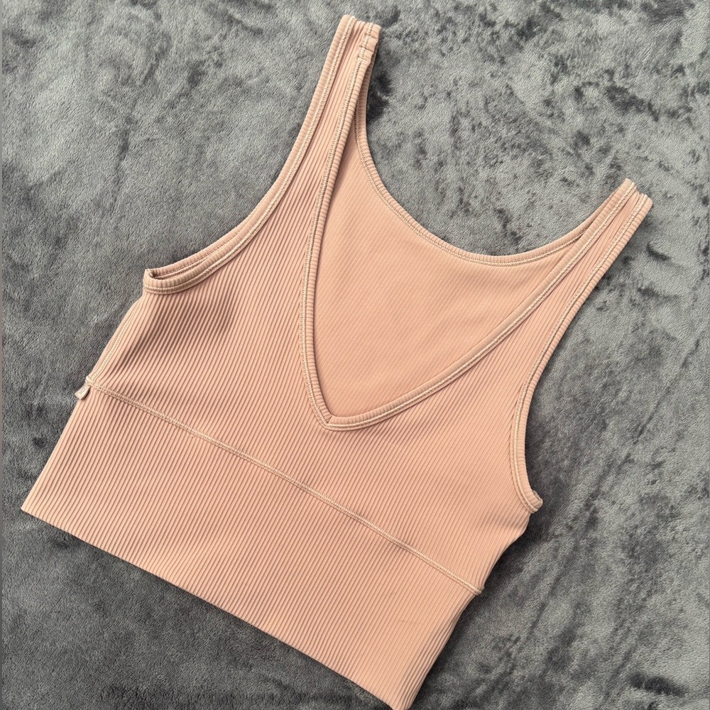 EUC Lululemon Ribbed Nude Crop Top